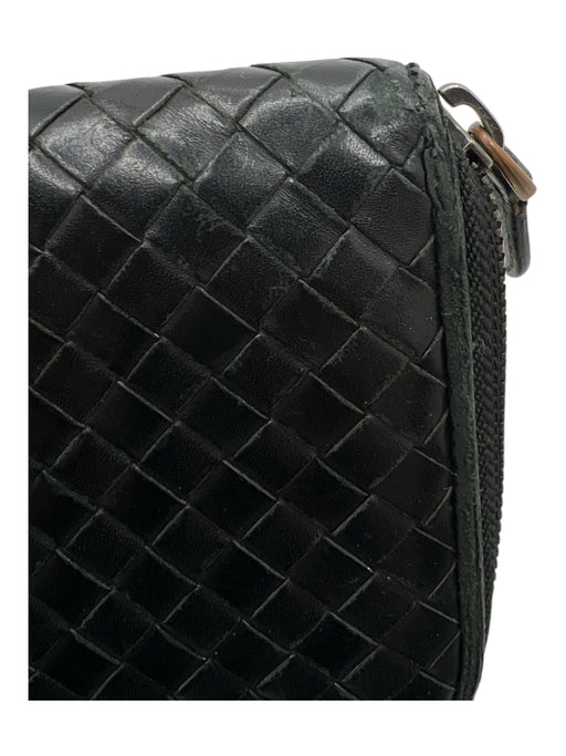 Bottega Veneta Black Leather Woven Zip Around Vintage Wallets Black