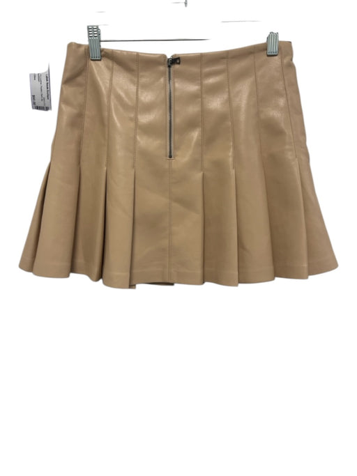 Alice + Olivia Size 4 Beige PU Leather Pleated Back Zip Mini Skirt Beige / 4