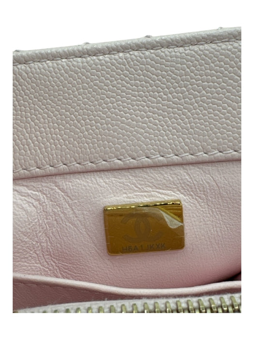 Chanel Lilac Pink Caviar Leather Diamond Quilted Turn Lock Top Handle flap Bag Lilac Pink / Small