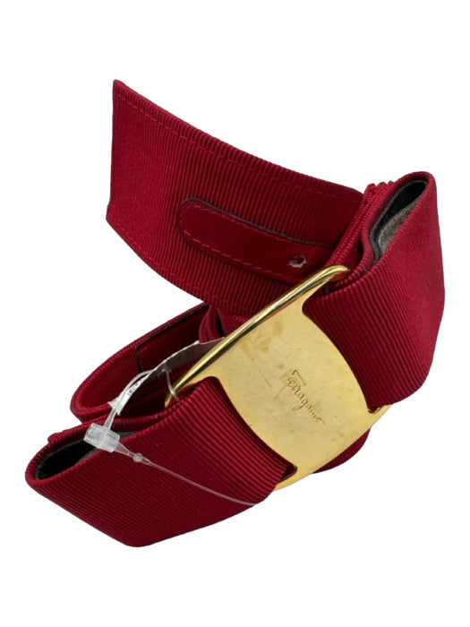 Ferragamo Red Viscose Blend Gold hardware Bow Belts Red / XS