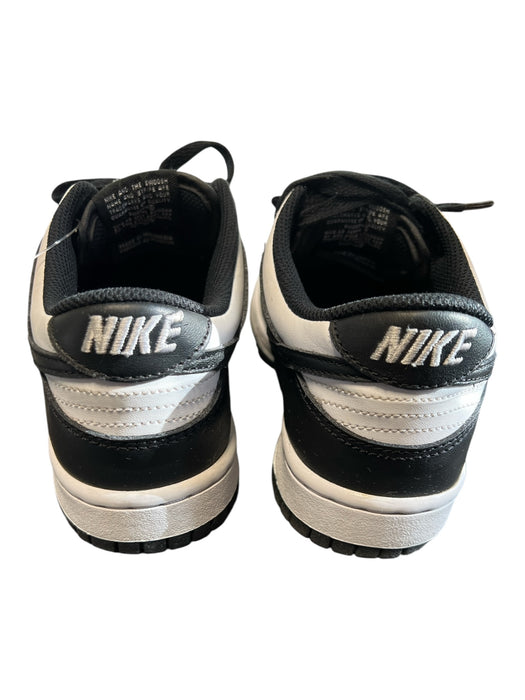 Nike Shoe Size 6.5 Black & White Leather Lace Up Low Top Round Toe Sneakers Black & White / 6.5