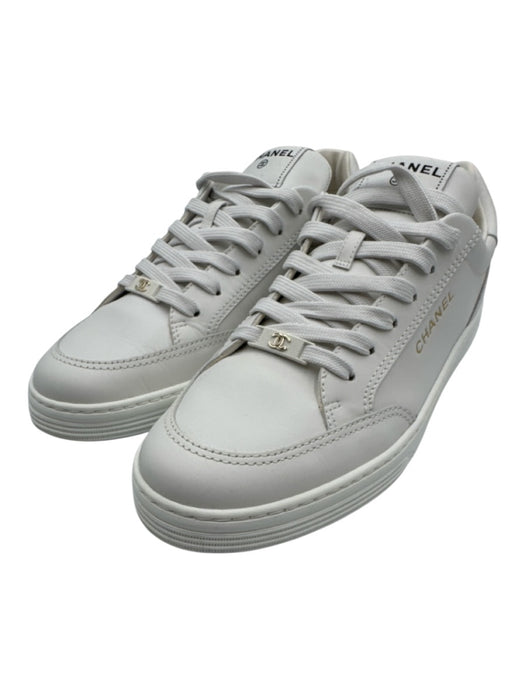 Chanel Shoe Size 42 White Calfskin Leather Lace Up Gold Logo Low Top Sneakers White / 42