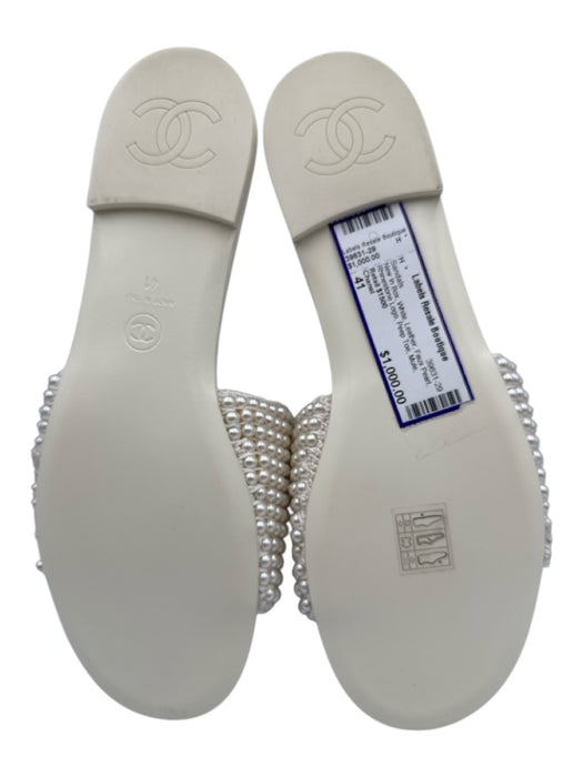 Chanel Shoe Size 41 White Leather Faux Pearl Rhinestone Logo Peep Toe Sandals White / 41