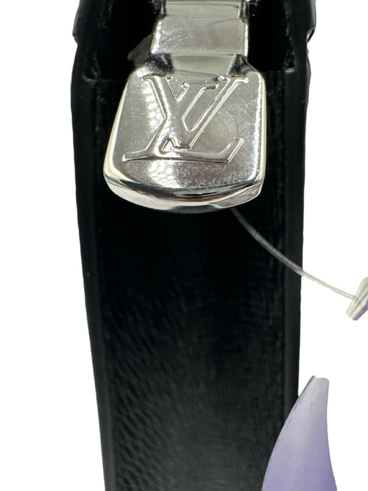 Louis Vuitton Black Taiga Leather Zip Top Silver Logo Clutch Card Slots Bag Black / S