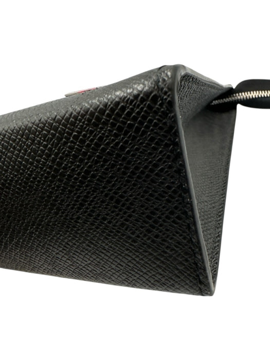 Louis Vuitton Black Taiga Leather Zip Top Silver Logo Clutch Card Slots Bag Black / S