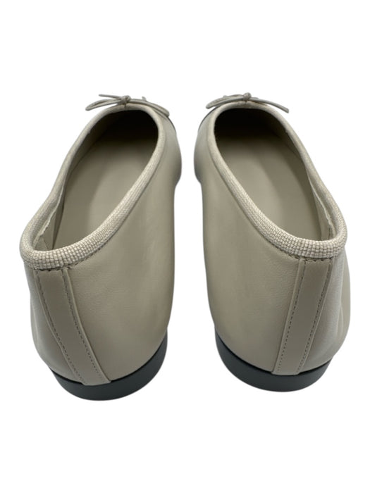 Chanel Shoe Size 42 Gray Leather Upper Bow Toe Cap Interlocking C Logo Flats Gray / 42