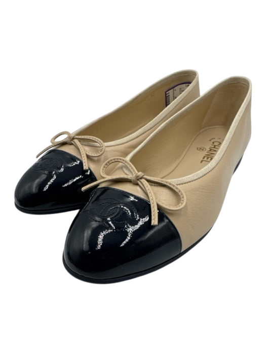Chanel Shoe Size 42 Beige & Navy Blue Leather Upper Bow Toe Cap Ballerina Flats Beige & Navy Blue / 42
