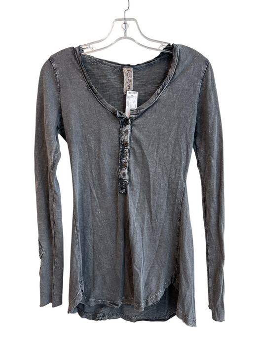 Free People Size Est S Gray Cotton Round Neck 1/2 Button Long Sleeve Top Gray / Est S