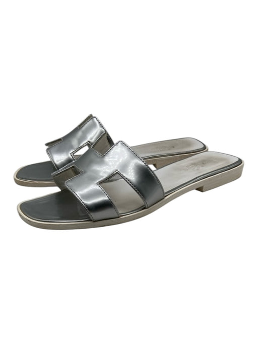 Hermes Shoe Size 37 Silver & White Leather Square Toe Cutout Logo Slide Sandals Silver & White / 37