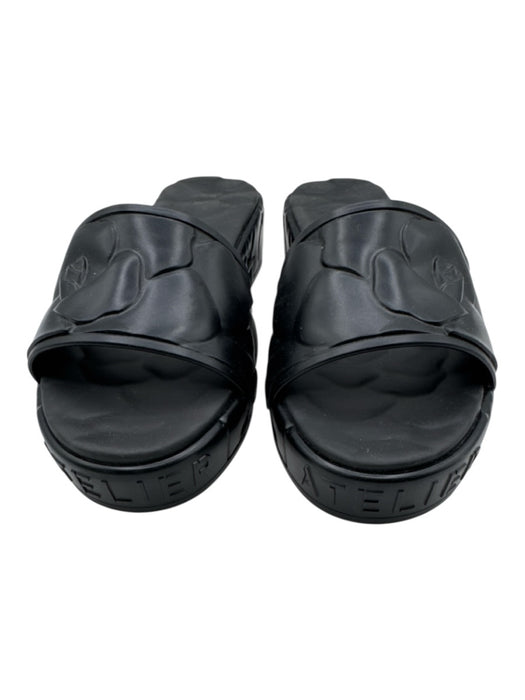Valentino Garavani Shoe Size 38 Black Rubber Sandals Black / 38