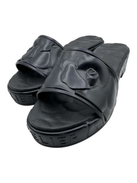Valentino Garavani Shoe Size 38 Black Rubber Sandals Black / 38
