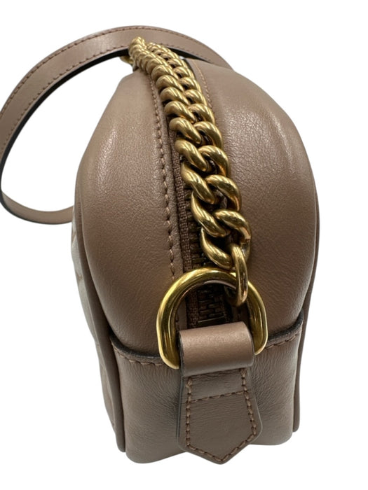 Gucci Blush Beige Leather Zip Close Marmont Interlocking GG Crossbody Strap Bag Blush Beige / Small