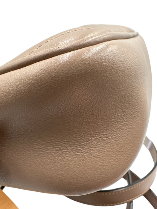 Gucci Blush Beige Leather Zip Close Marmont Interlocking GG Crossbody Strap Bag Blush Beige / Small