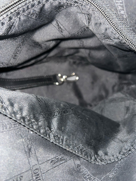 Longchamp Black Leather Silver Hardware Zip Close Pebbled Cross Body Bag Black / M