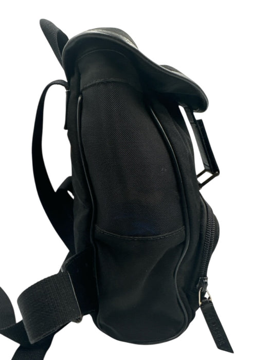Gucci Black Canvas & Leather Velcro Strap Mesh Panels Top Flap Backpack Bag Black / S