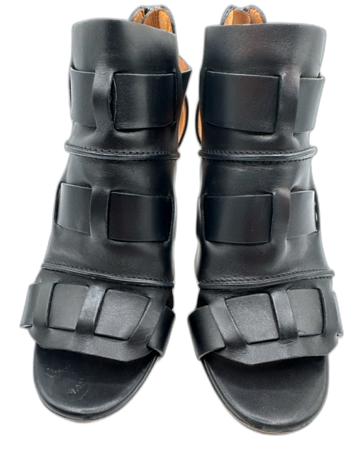 Givenchy Shoe Size 38 Black & Beige Leather Stiletto Gladiator Open Toe Sandals Black & Beige / 38