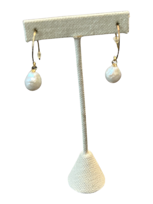 No Brand Gold & White Metal Pearl Detail Dangle Earrings Gold & White