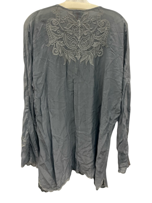 Johnny Was Size L Blue Rayon Botanical Embroidery Long Sleeve V Neck Top Blue / L