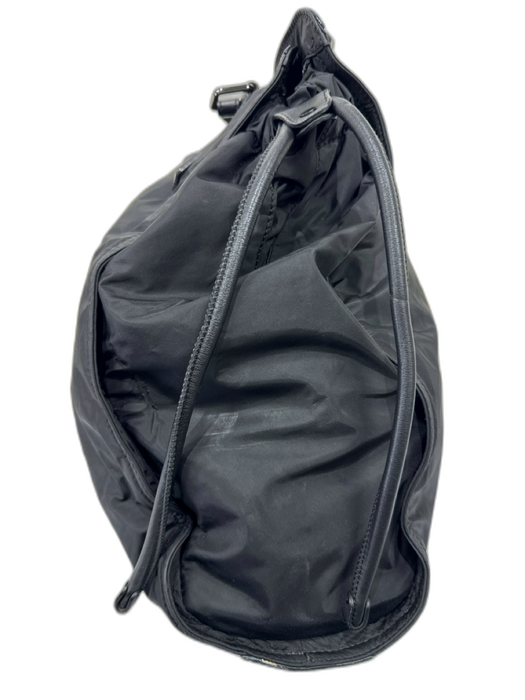 Burberry Black Canvas & Leather Drawstring Logo Zip closure Tote Bag Black / Medium