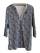J. McLaughlin Size S Navy & white Nylon & Spandex V Neck Abstract 3/4 Sleeve Top Navy & white / S
