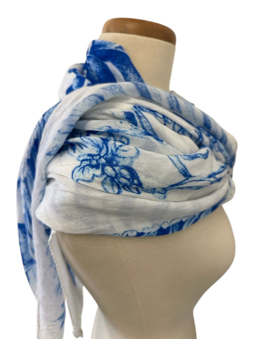 Rinnovo Studio White & Blue Viscose Floral scarf White & Blue