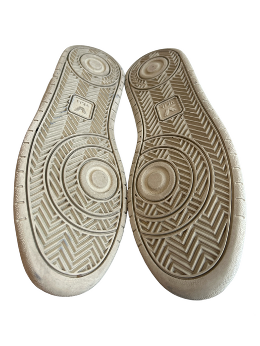 Veja Shoe Size 8 White & Animal Leather Almond Toe Perforated Lace Up Shoes White & Animal / 8