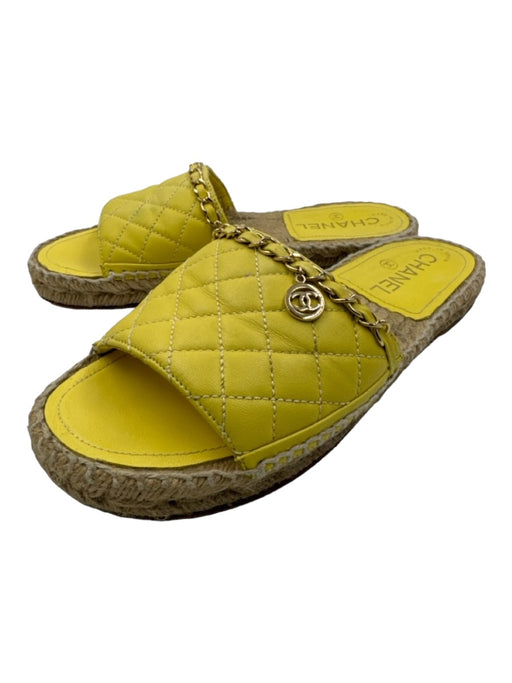 Chanel Shoe Size 36 Yellow & Beige Leather & Raffia Slides Quilted Sandals Yellow & Beige / 36