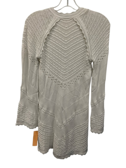 Alexis Size Est M White Viscose Blend Knit Long Sleeve V Neck Bow Detail Dress White / Est M