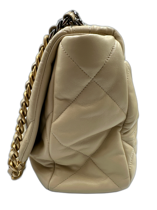 Chanel Beige Leather turn lock Quilted Flap Two Tone Chain Bag Beige / Large