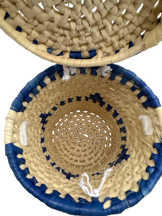 Beige, Blue & White Palm Straw Woven Hinge Open Bucket Shoulder Bag Beige, Blue & White