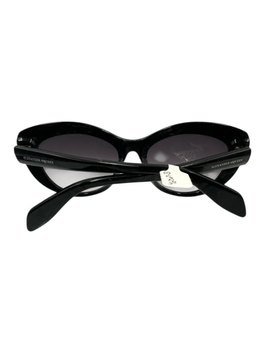 Alexander McQueen Black Acetate Gradient Lens Cat Eye Sunglasses Black
