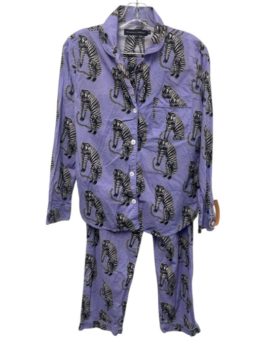 Desmond & Dempsey Size XS Purple, Black, White Cotton Long Sleeve Pajama Set Purple, Black, White / XS