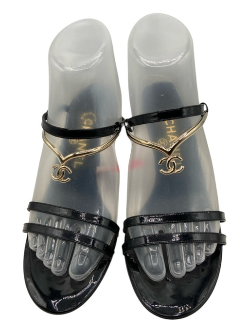 Chanel Shoe Size 39 Black & Gold Patent Leather Strappy Charm Logo Sandals Black & Gold / 39