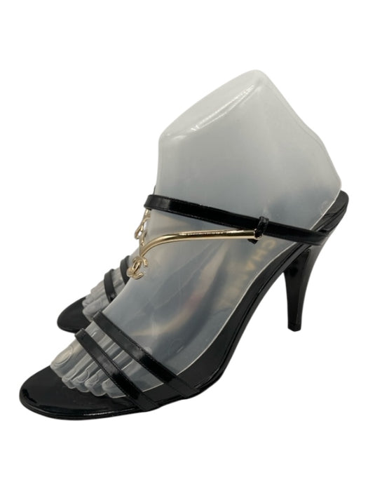 Chanel Shoe Size 39 Black & Gold Patent Leather Strappy Charm Logo Sandals Black & Gold / 39