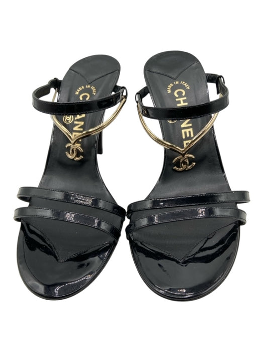 Chanel Shoe Size 39 Black & Gold Patent Leather Strappy Charm Logo Sandals Black & Gold / 39
