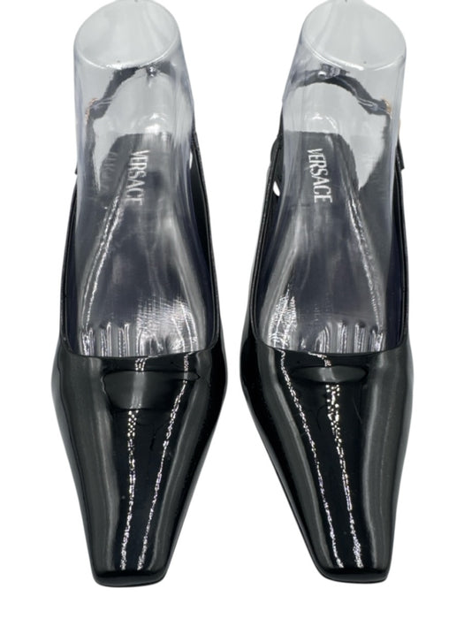Versace Shoe Size 40 Black Patent Leather Gold Tone Hardware Metal Heel Pumps Black / 40