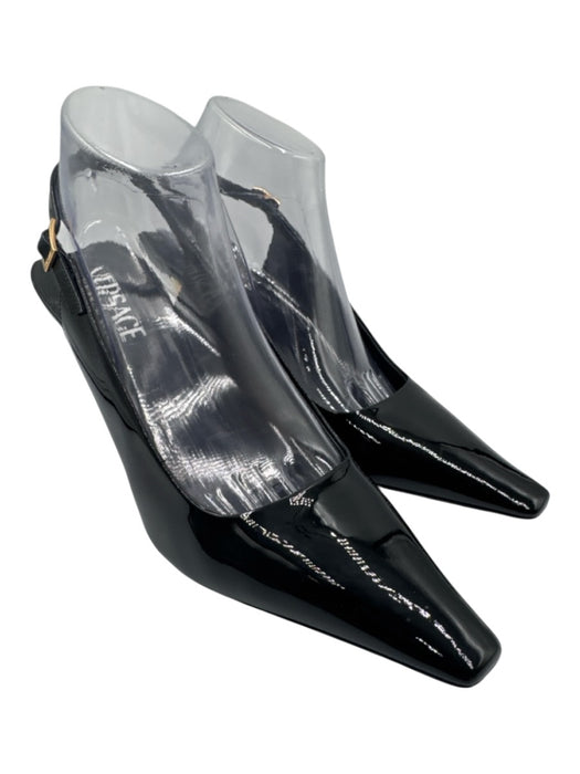 Versace Shoe Size 40 Black Patent Leather Gold Tone Hardware Metal Heel Pumps Black / 40