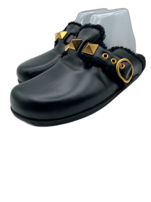 Valentino Garavani Shoe Size 39 Black & Gold Leather Upper Shearling Lined Flats Black & Gold / 39