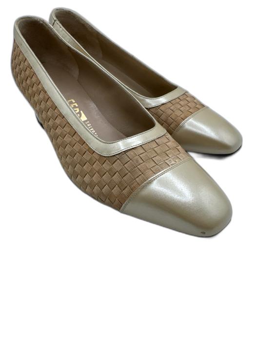 Salvatore Ferragamo Shoe Size 8 Beige & Gold Patent Leather Block Heel Pumps Beige & Gold / 8