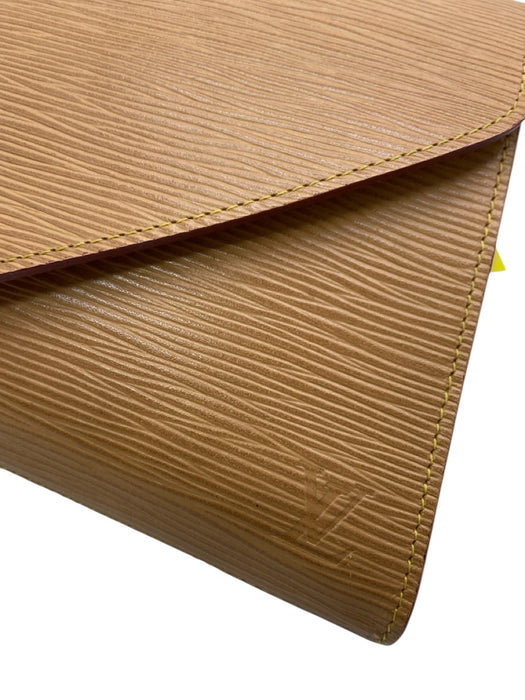 Louis Vuitton Tan Brown Epi Leather Flap Envelope Back Pocket Clutch Bag Tan Brown / Mini