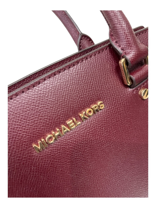 Michael Kors Burgundy Red Saffiano Leather Rolled Handle Structured Zip Top Bag Burgundy Red / M