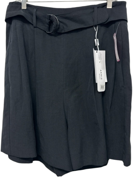 Akris Punto Size 12 Black Viscose & Linen Belted Front Pockets Pleated Shorts Black / 12