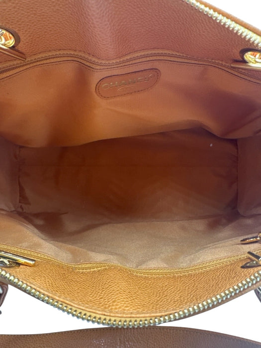 Chanel Orange Caviar Leather Zip Close Interlocking CC Chain Strap Pockets Bag Orange / Large