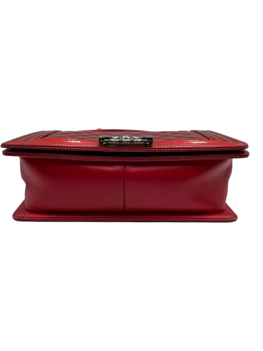 Chanel Metallic Red Patent Leather Flap Quilted Gunmetal Hardware Bag Metallic Red / Small