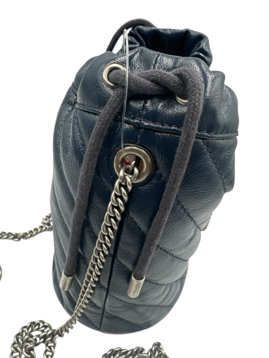 Gucci Navy Blue & White Leather Marmont GG Logo Chain Strap Bucket Bag Navy Blue & White / Mini