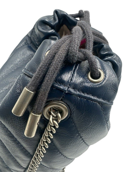 Gucci Navy Blue & White Leather Marmont GG Logo Chain Strap Bucket Bag Navy Blue & White / Mini