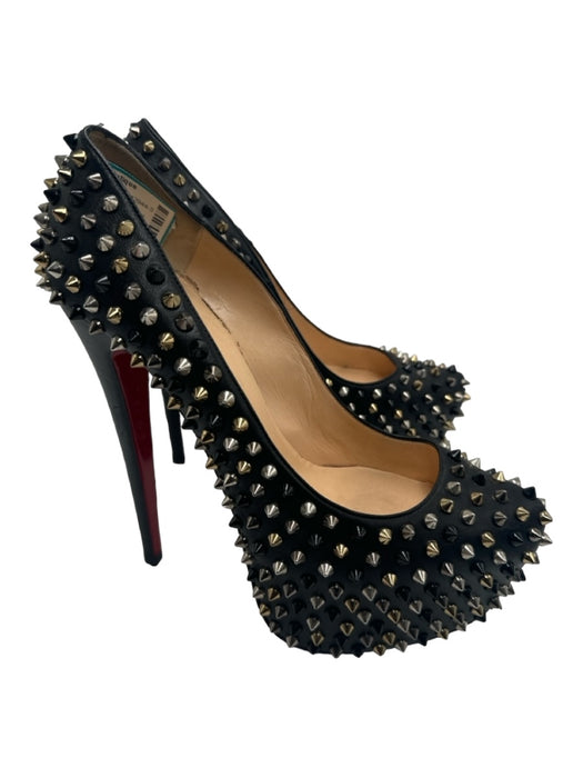 Christian Louboutin Shoe Size 40 Black & Gold Leather Spike Detail Shoes Black & Gold / 40