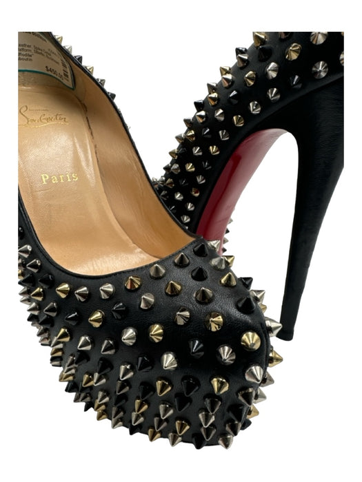 Christian Louboutin Shoe Size 40 Black & Gold Leather Spike Detail Shoes Black & Gold / 40