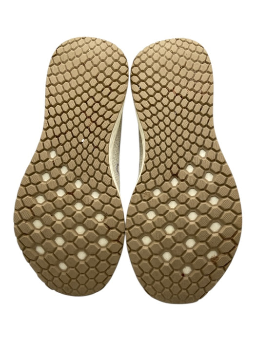 New Balance Shoe Size 8 Cream Synthetic Low Top lace up Sneakers Cream / 8