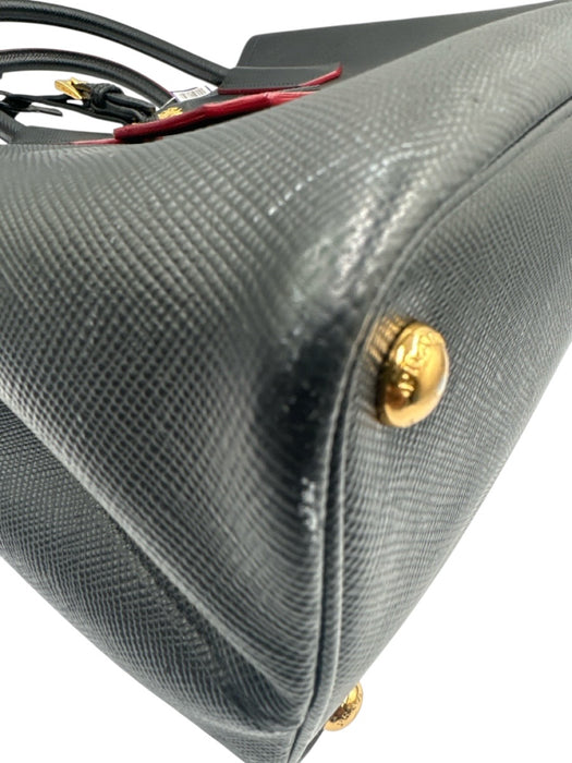 Prada Black & Red Saffiano Leather Open Top Top Handles Dust bag incl. Bag Black & Red / M